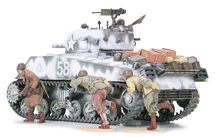 TAM35251 1/35 M4A3 SHERMAN 105MM
