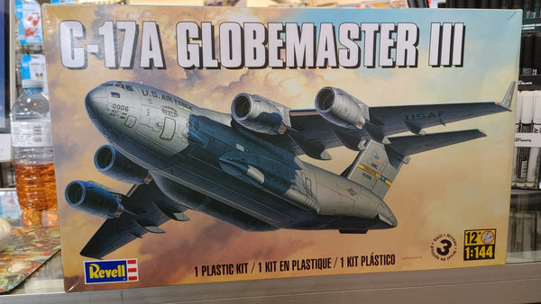 REV5867 1/144 C-17A Globmaster III