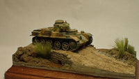 SSS-03 1/100 - 1/72 RESIN DIRT ROAD & CULVERT