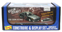 LINHL123 1/24 CROWN VICTORIA SECURITY CAR W/DISPLAY CASE