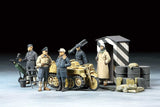 TAM32412 1/48 Luftwaffe Crew (Winter)