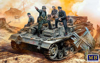 MB35208 1/35 STUG III CREW WW2